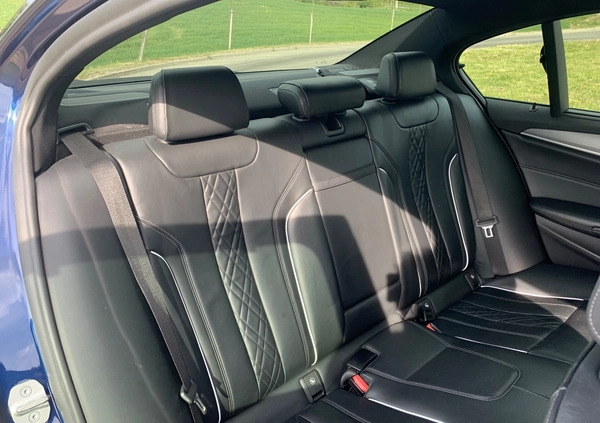 BMW Seria 5 cena 243000 przebieg: 69913, rok produkcji 2019 z Kraków małe 106